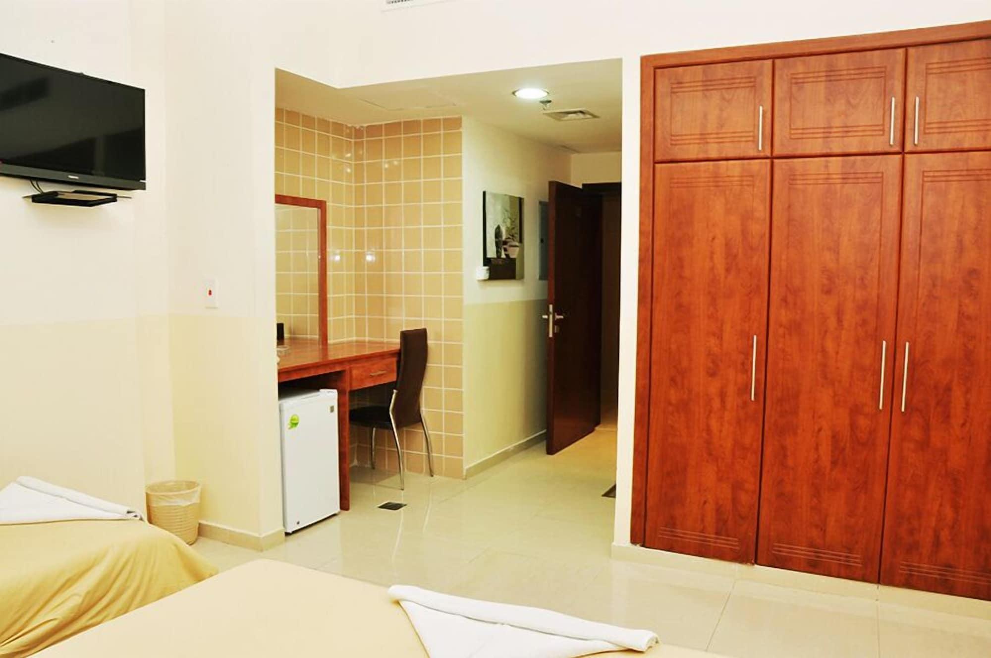 Africana Hotel Dubaï Extérieur photo