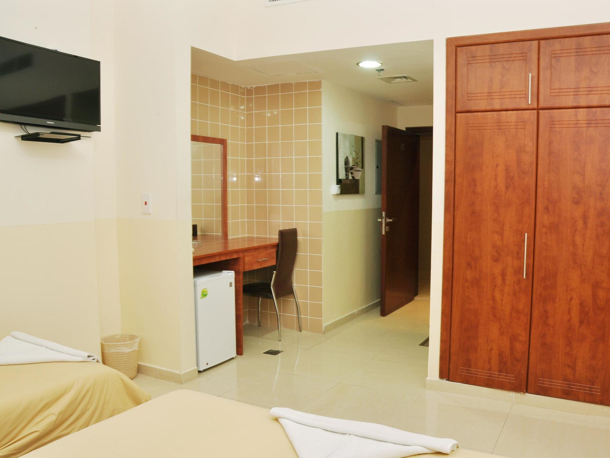 Africana Hotel Dubaï Extérieur photo