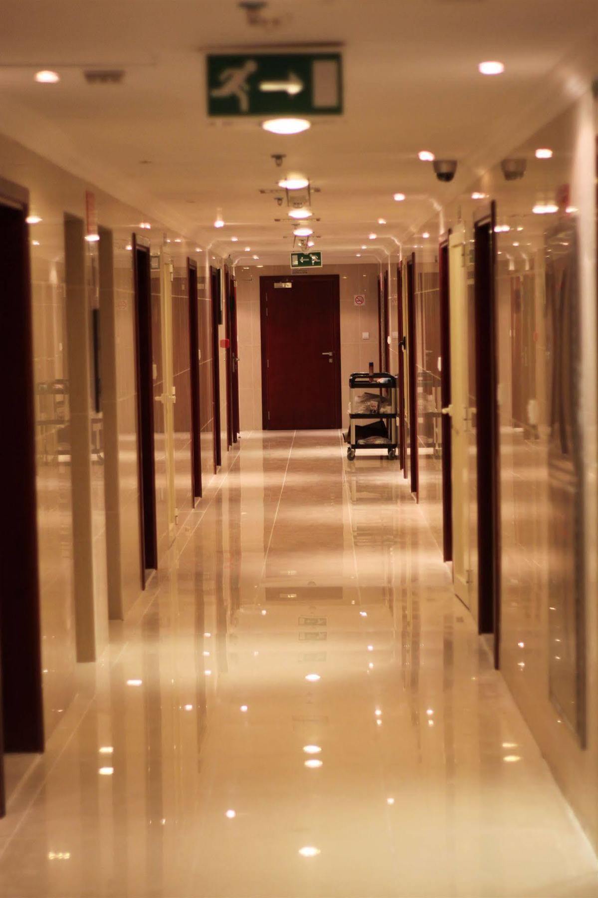 Africana Hotel Dubaï Extérieur photo